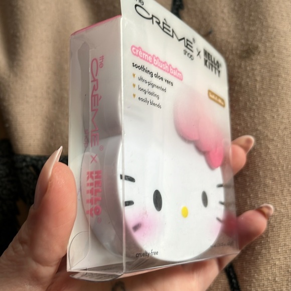 ✨🆕BNIB!Crème Shop x Hello Kitty Limited Ed. Crème Blush Balm in Strawberry Milk! - Picture 8 of 8
